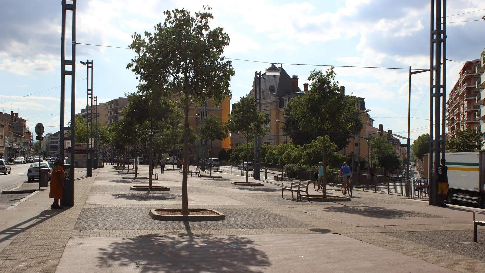 La place Grandclément à Villeurbanne